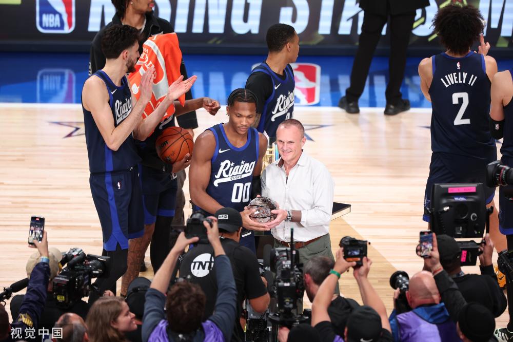 作客安菲尔 作客安菲尔